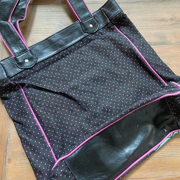 Disney Alice In Wonderland Park Purse - 2013 - Picture 3 of 4